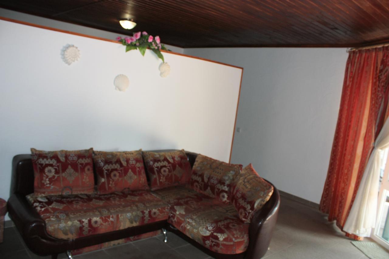 Akvitaniya Mini-Hotel Zatoka Exterior photo
