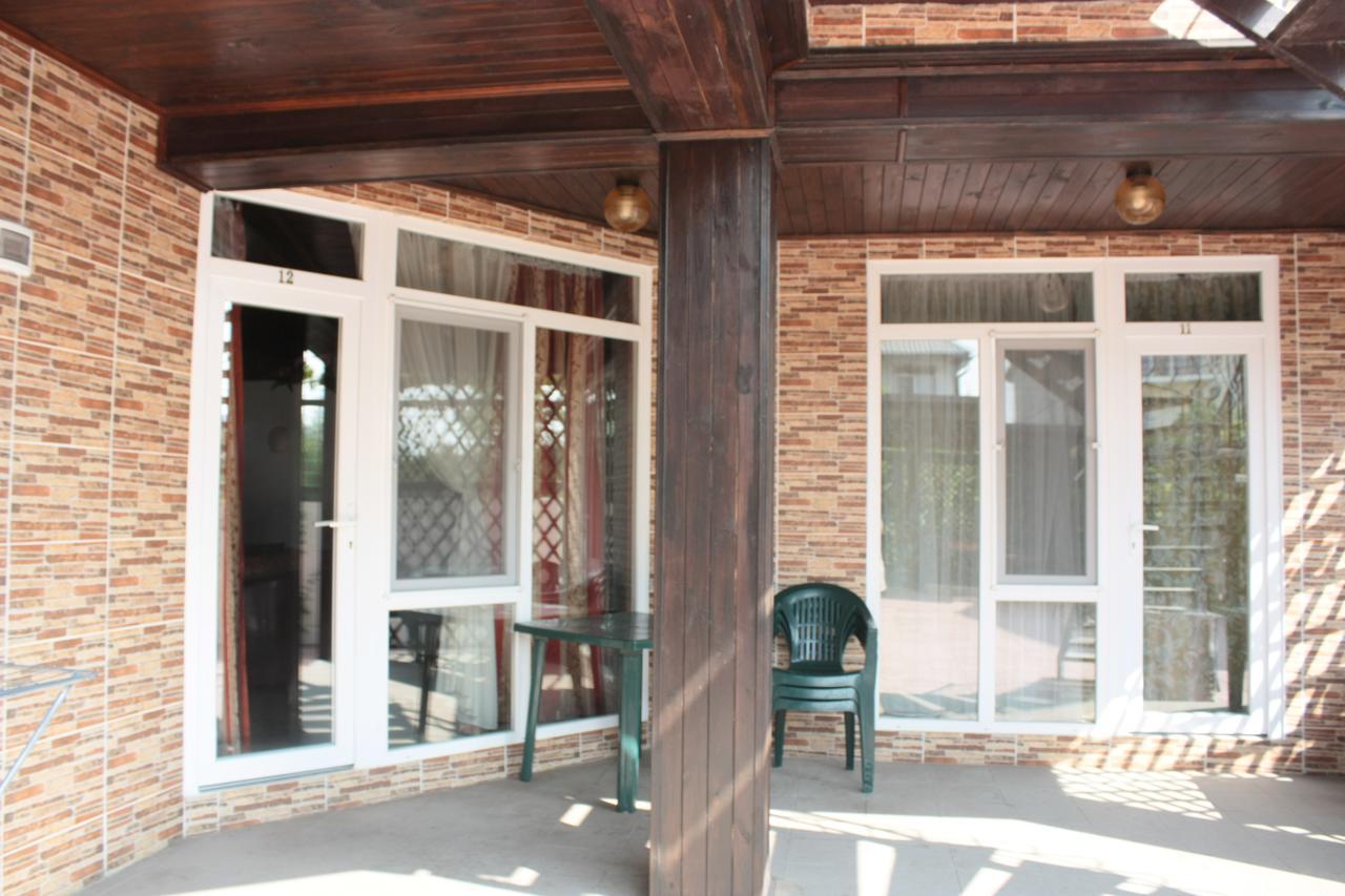 Akvitaniya Mini-Hotel Zatoka Exterior photo